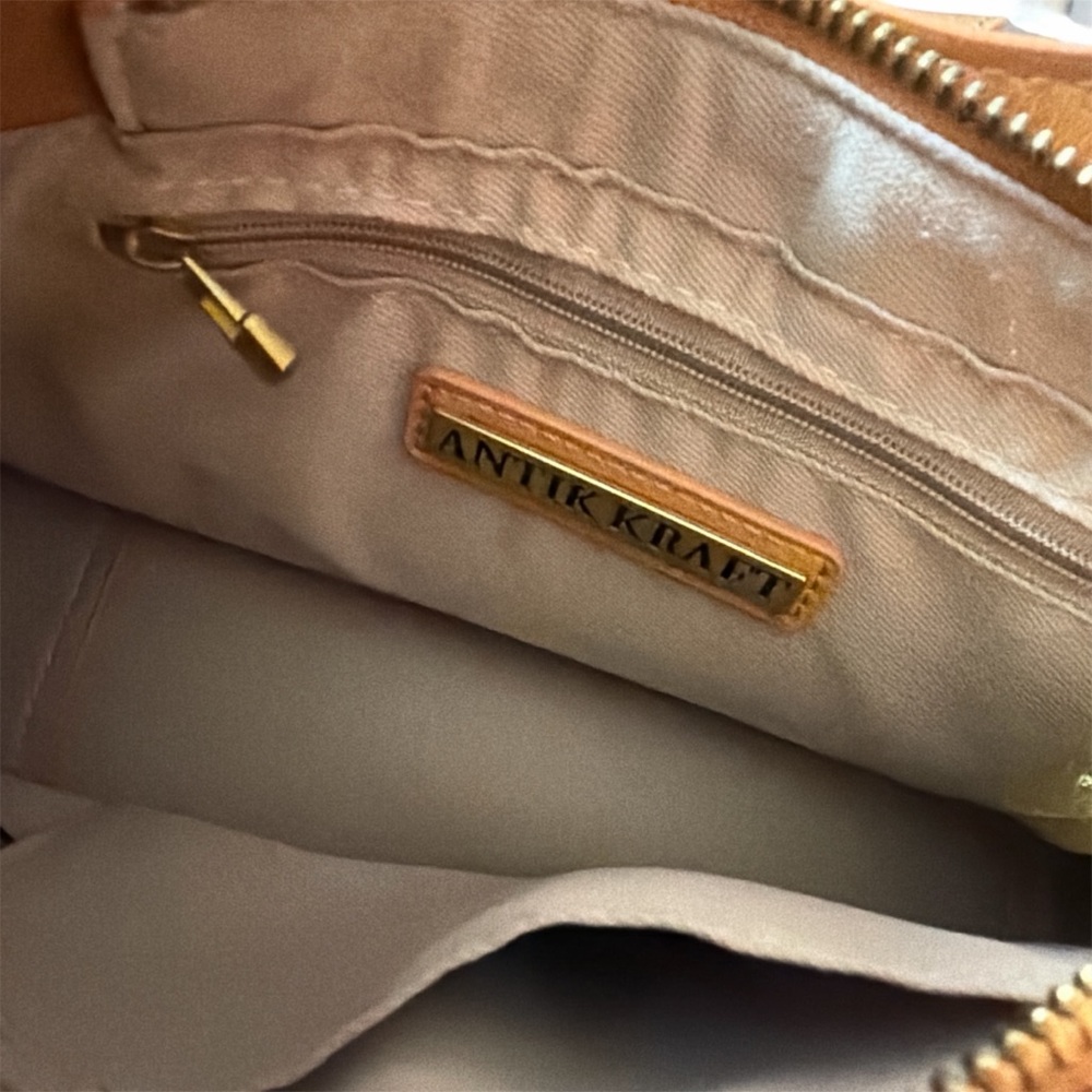 Antik Kraft Whipstitch Shoulder Bag - Picture 7 of 8